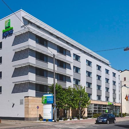 Holiday Inn Express Frankfurt Messe, An Ihg Hotel Frankfurt am Main Exterior foto